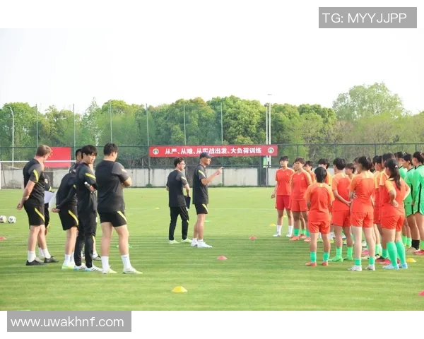 足球滑踩技巧解析助你提升场上表现与竞技水平